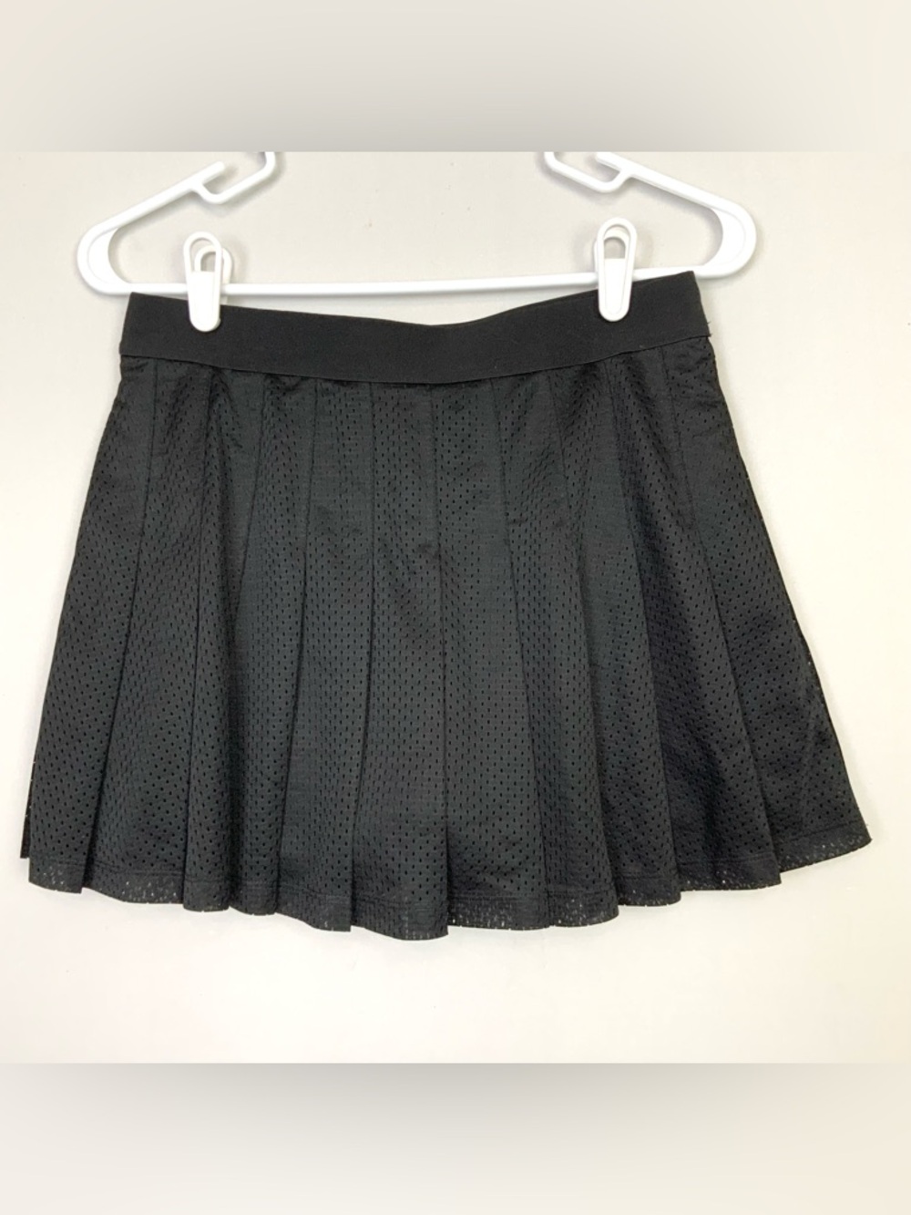 PINK Victoria’s Secret Medium Black Mesh Pleated Tennis Mini Skirt Skort Pockets